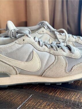 Nike Internationalist Women’s Suede & Mesh Sneakers with Cream Swoosh